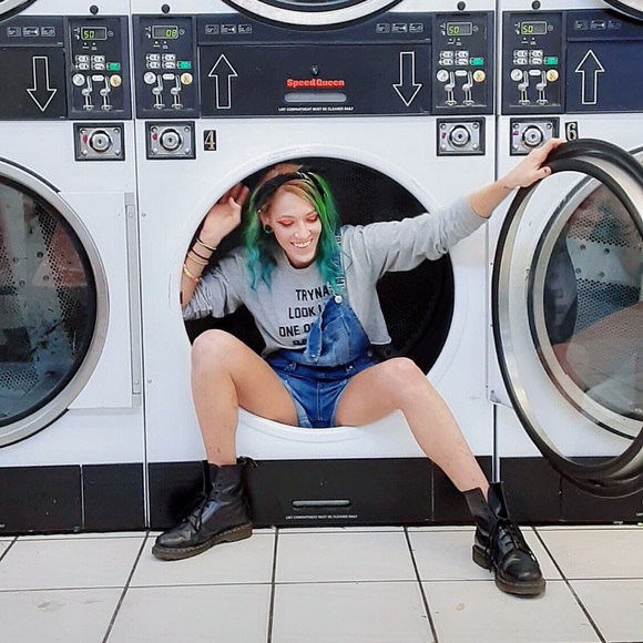 Meet your Posher, Shelby - Picture 1 of 1